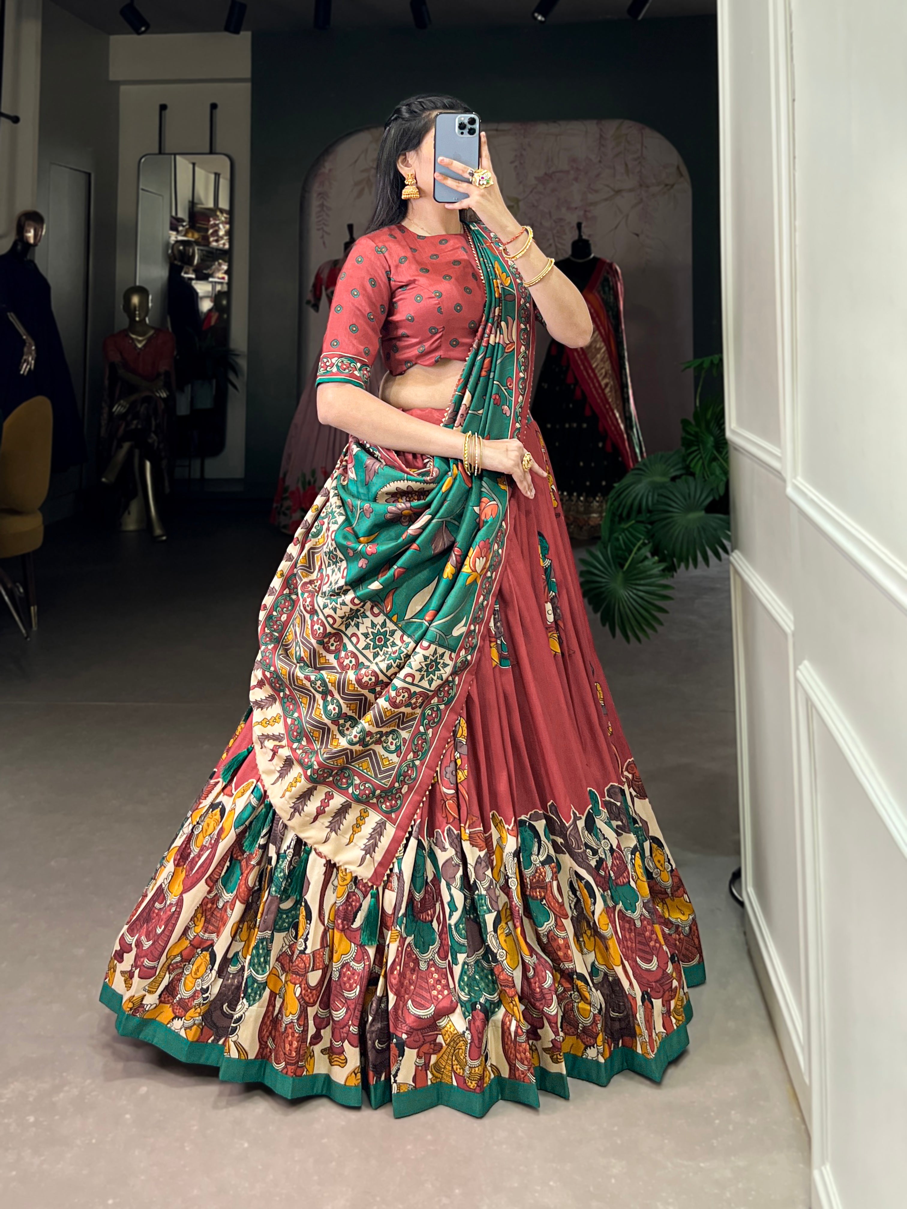 Exclusive Tussar Silk Lehenga Choli Set β Floral & Patola Print Design β¨π